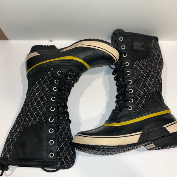 Sorel women’s boots. - Picture 3 of 6